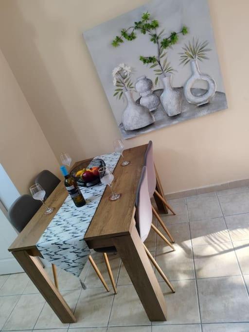 Sandras Near Airport Apartment Corfu (city)